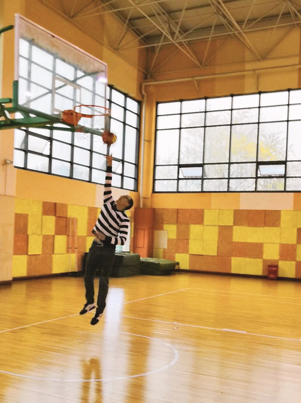 嗨出篮球火 新光小学举行教师篮球比赛(图2)